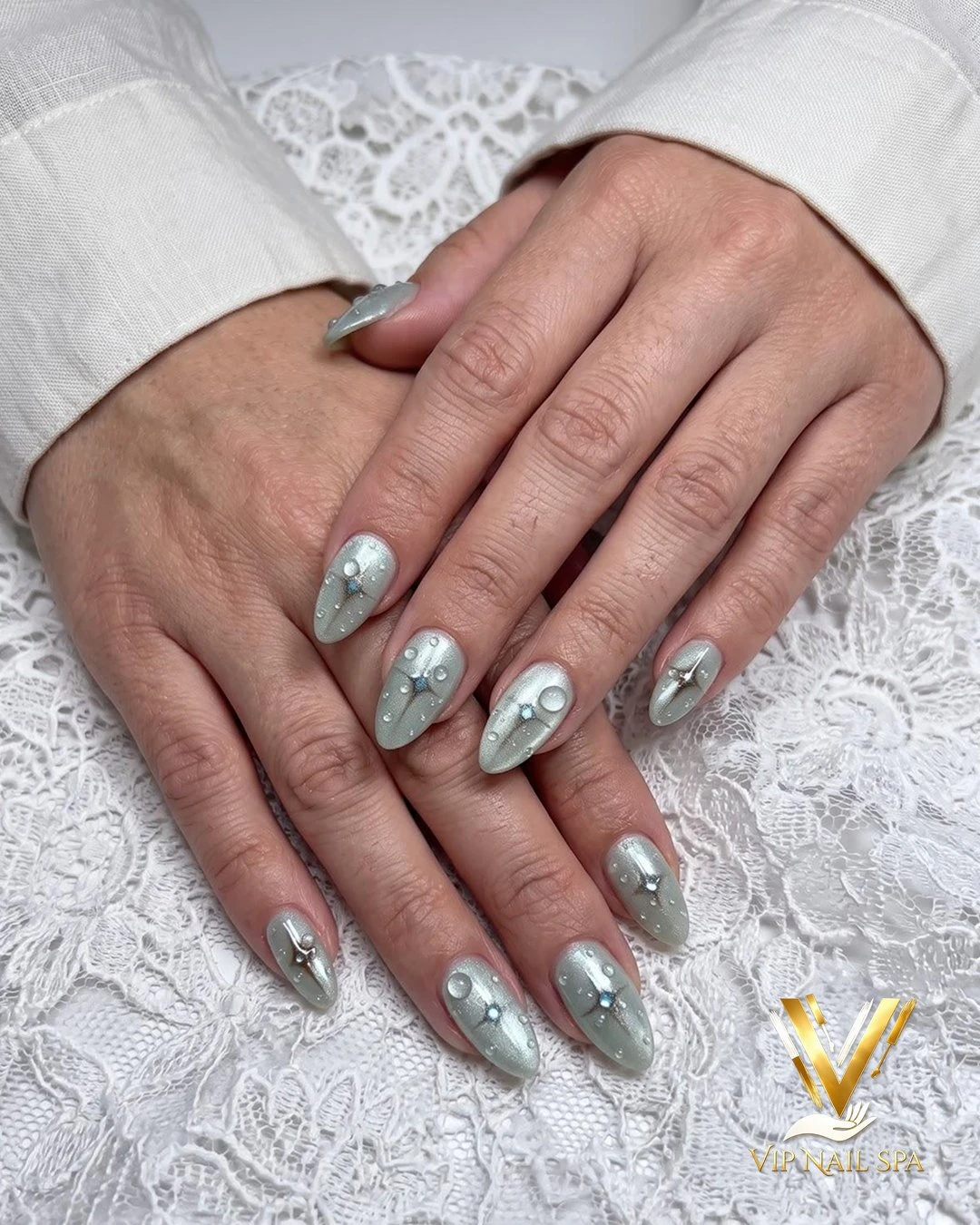 September nail trends and seasonal nail designs